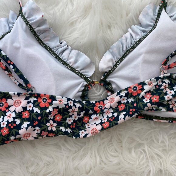 3X Floral Ruffle Bikini Top Keyhole Detail Adjustable Straps Soft Padding - Picture 5 of 7